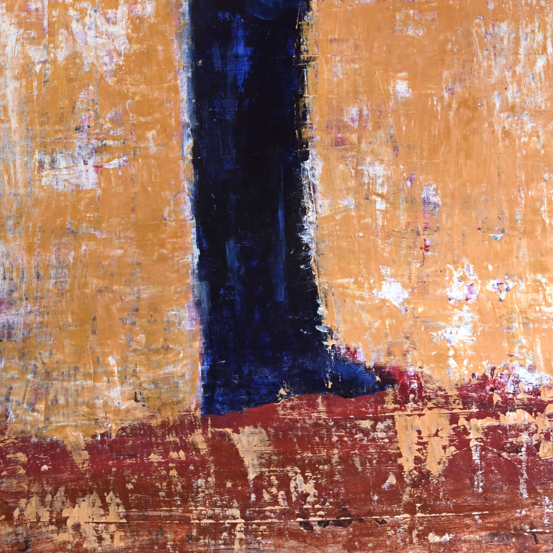 Contempla parado con libro